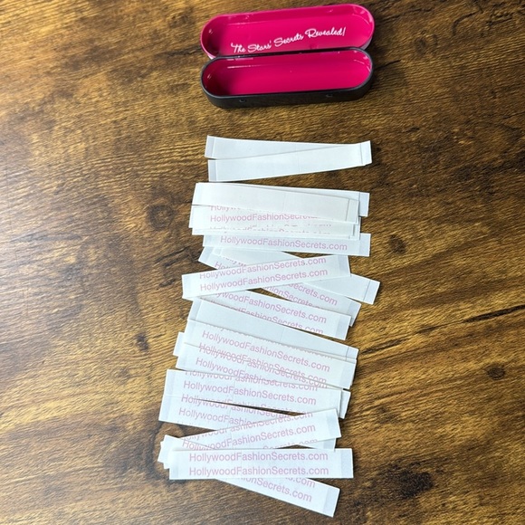 Hollywood Fashion Tape in Pink - Picture 5 of 9